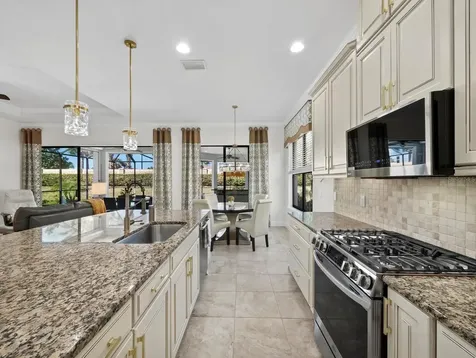4124 Ilaria Avenue Sarasota FL 34238