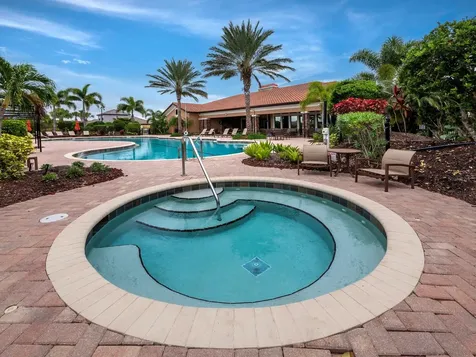 4124 Ilaria Avenue Sarasota FL 34238
