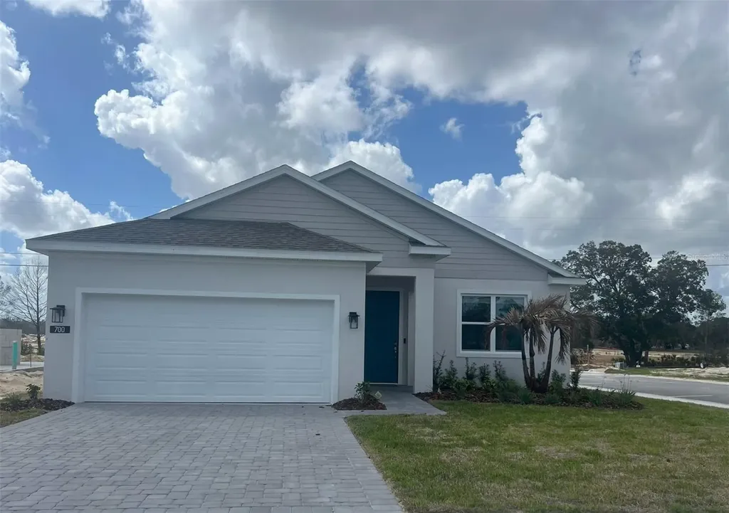 700 Farfields Street Deland FL 32724