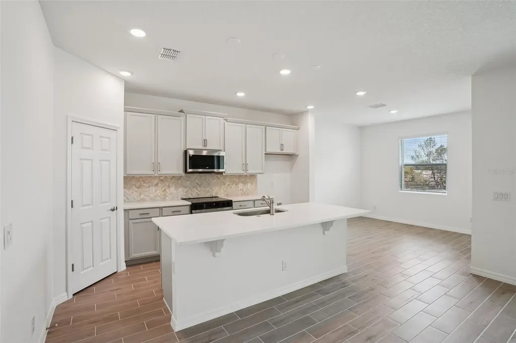 700 Farfields Street Deland FL 32724