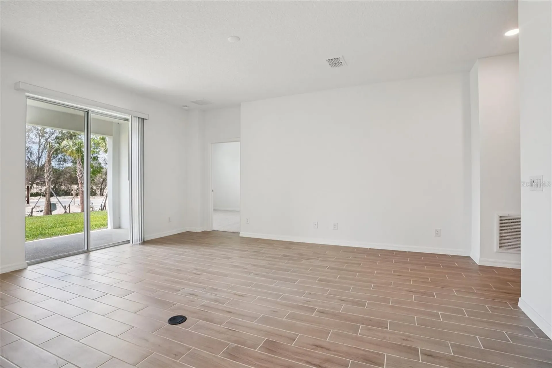 700 Farfields Street Deland FL 32724
