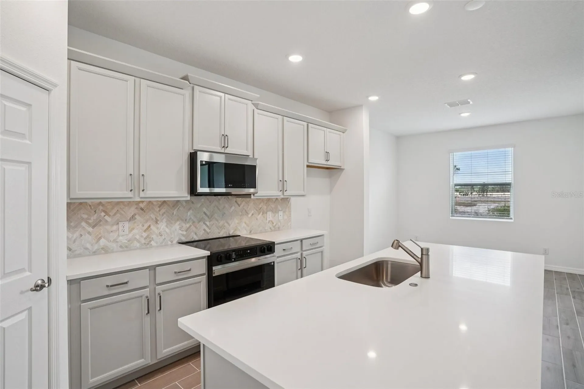 700 Farfields Street Deland FL 32724