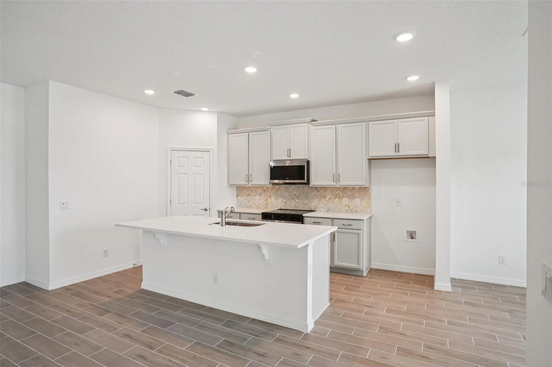 700 Farfields Street Deland FL 32724