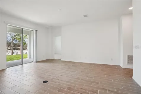 700 Farfields Street Deland FL 32724