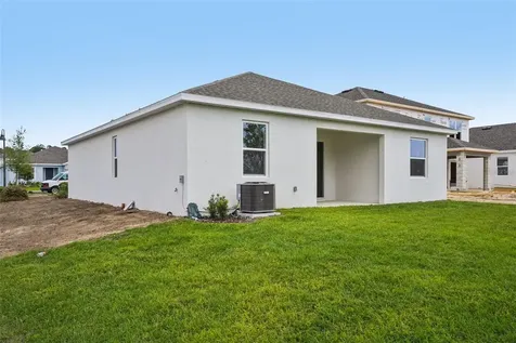 700 Farfields Street Deland FL 32724