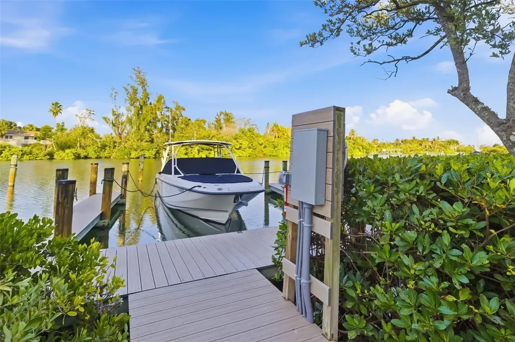 6750 Gulf Of Mexico Drive Longboat Key FL 34228