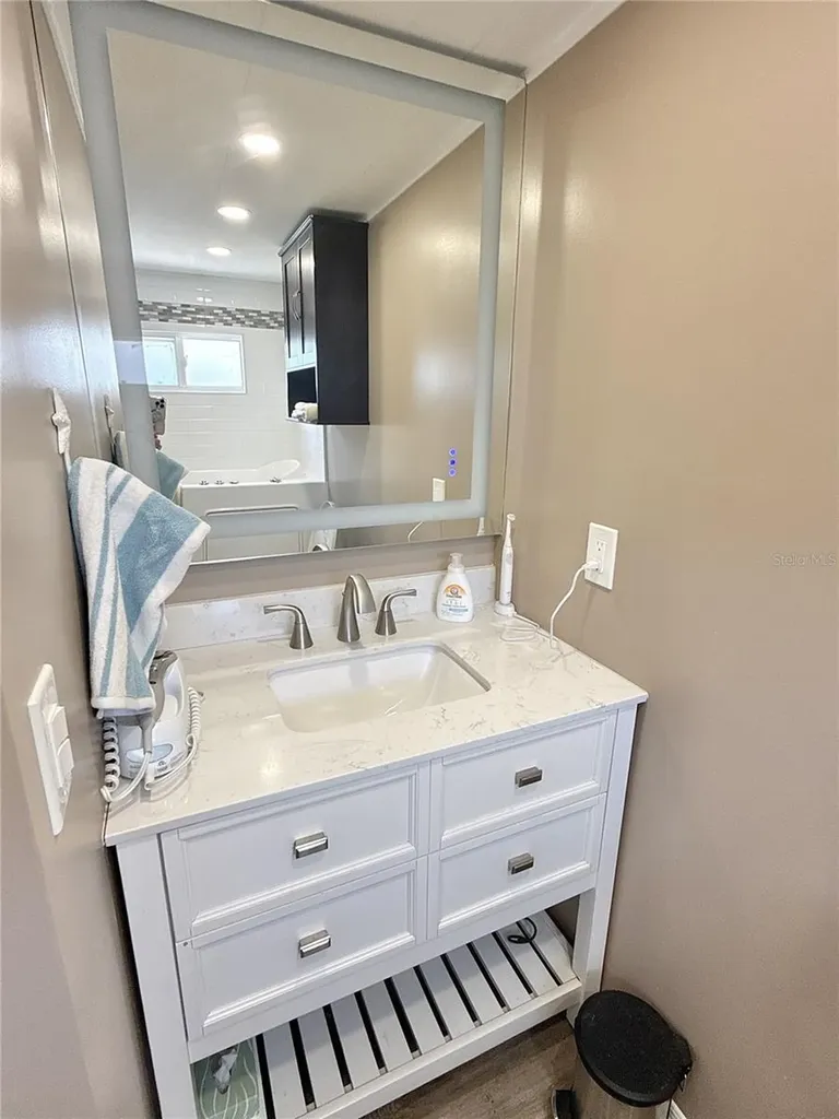 606 Mount Lancaster Avenue NE St Petersburg FL 33702