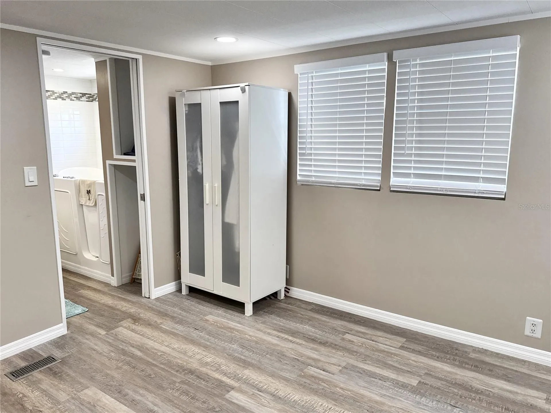 606 Mount Lancaster Avenue NE St Petersburg FL 33702