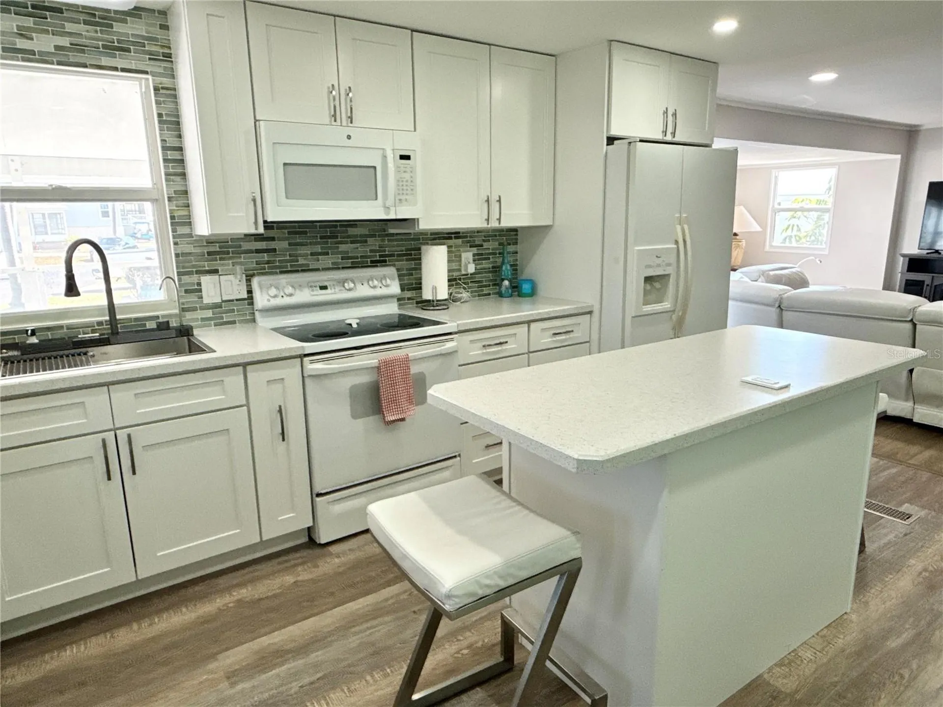 606 Mount Lancaster Avenue NE St Petersburg FL 33702