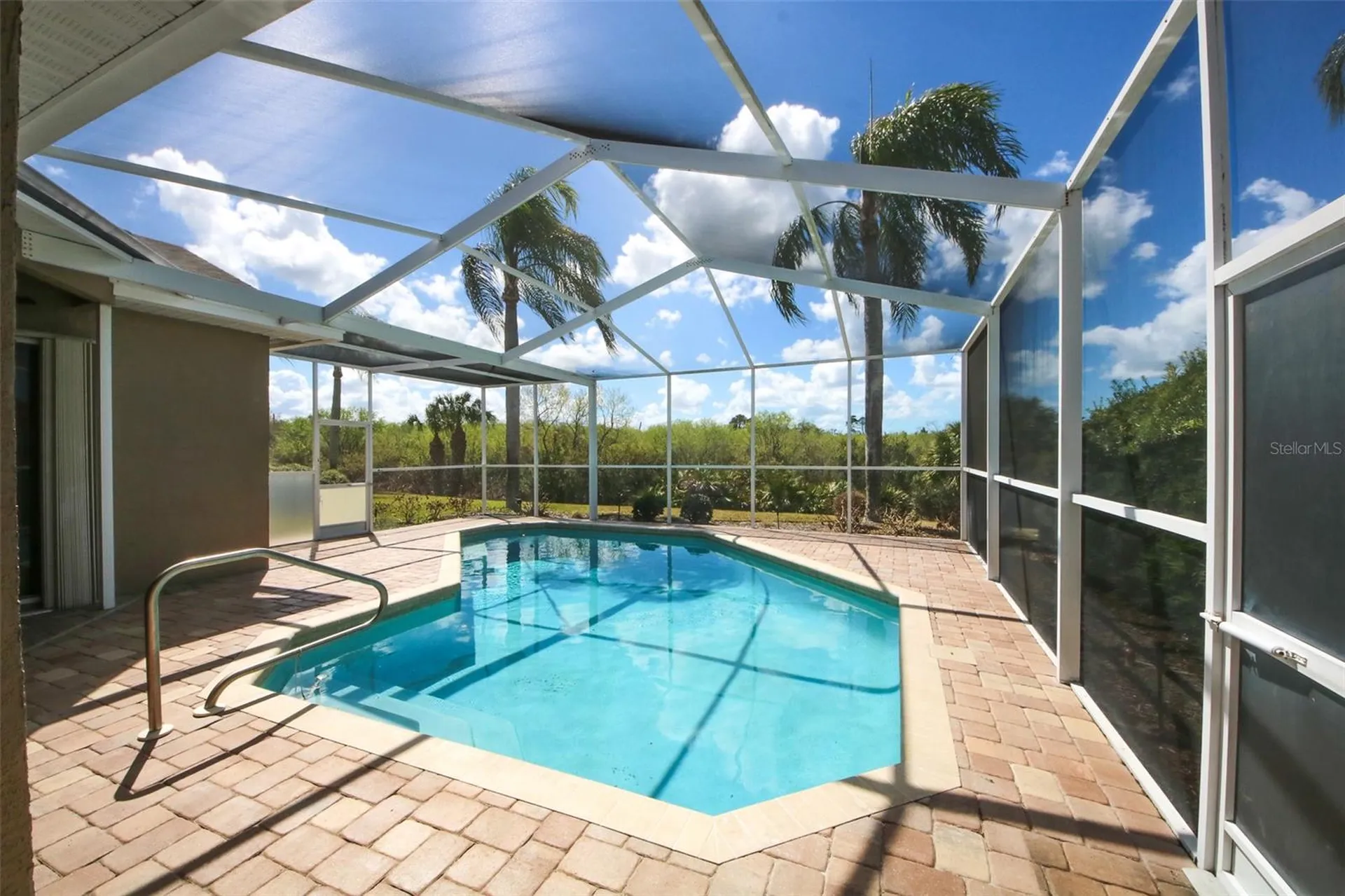 8506 Coral Creek Loop Hudson FL 34667