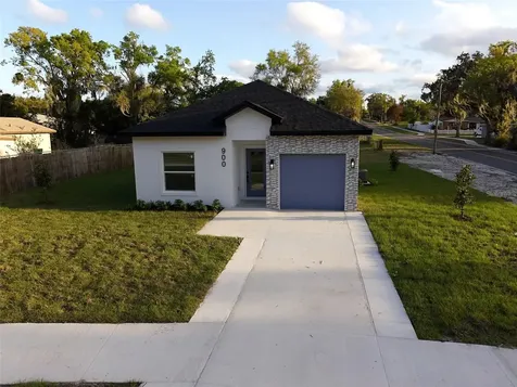 900 E Gottsche Avenue Eustis FL 32726