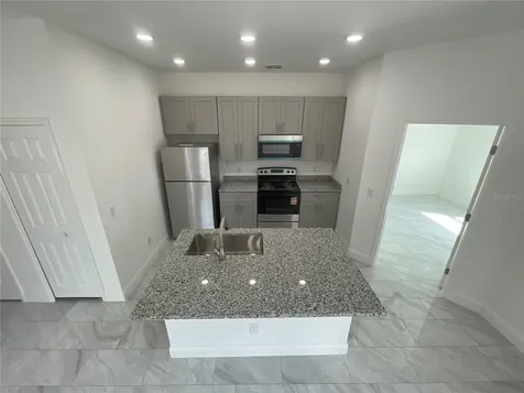 900 E Gottsche Avenue Eustis FL 32726