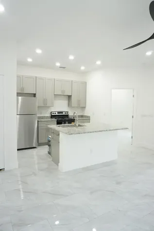 900 E Gottsche Avenue Eustis FL 32726