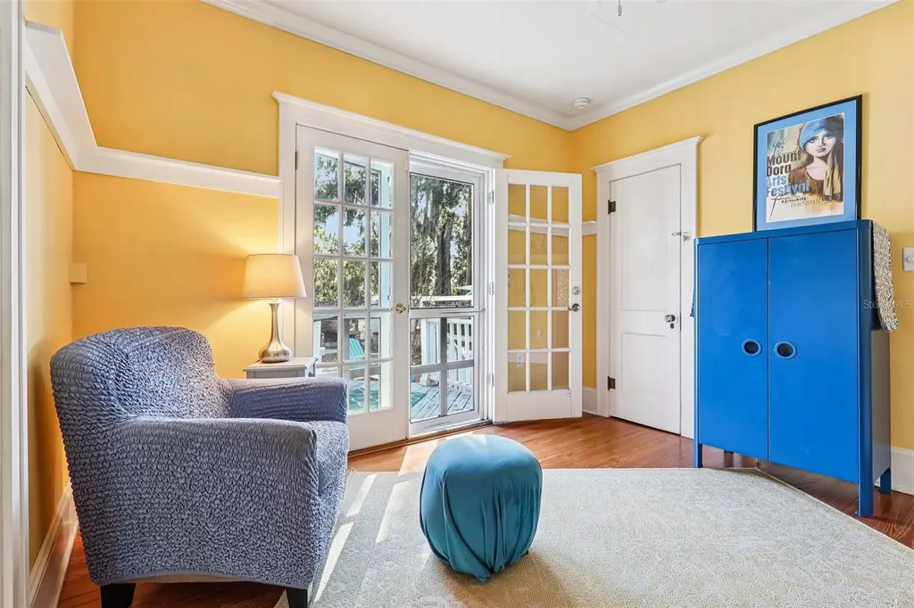 832 E 9th Avenue Mount Dora FL 32757