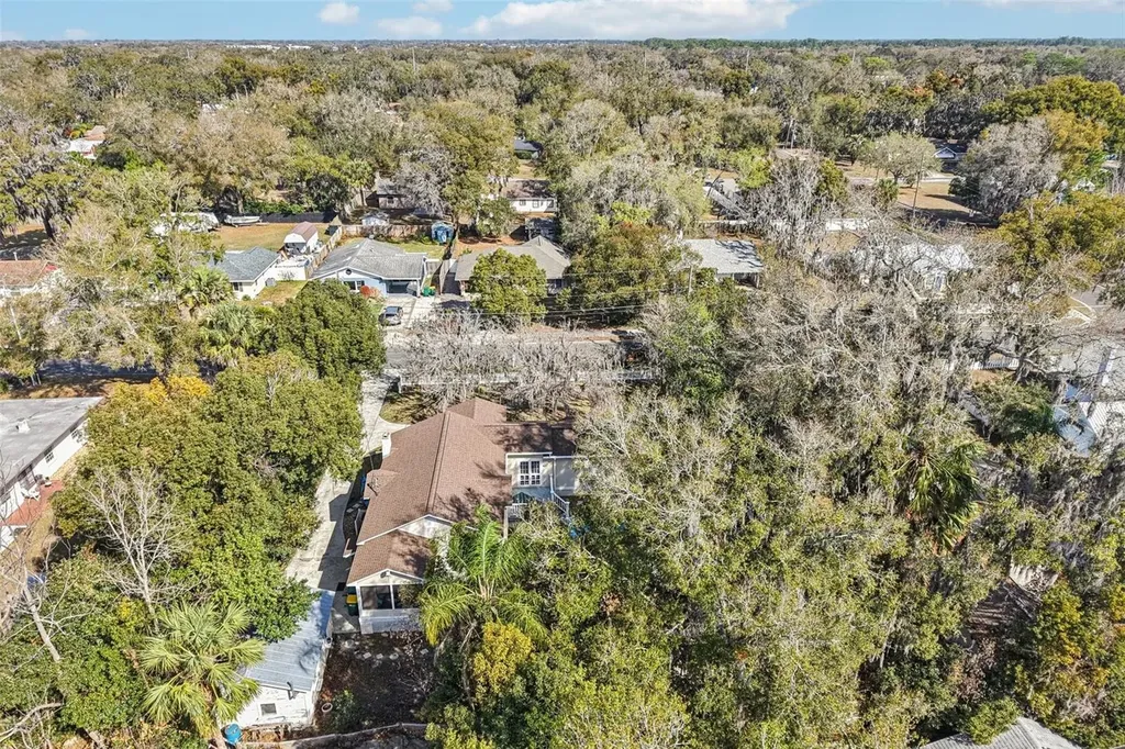 832 E 9th Avenue Mount Dora FL 32757
