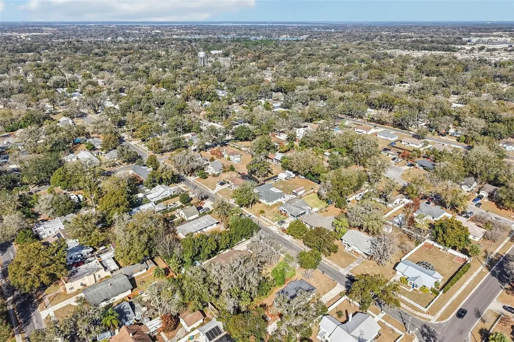832 E 9th Avenue Mount Dora FL 32757