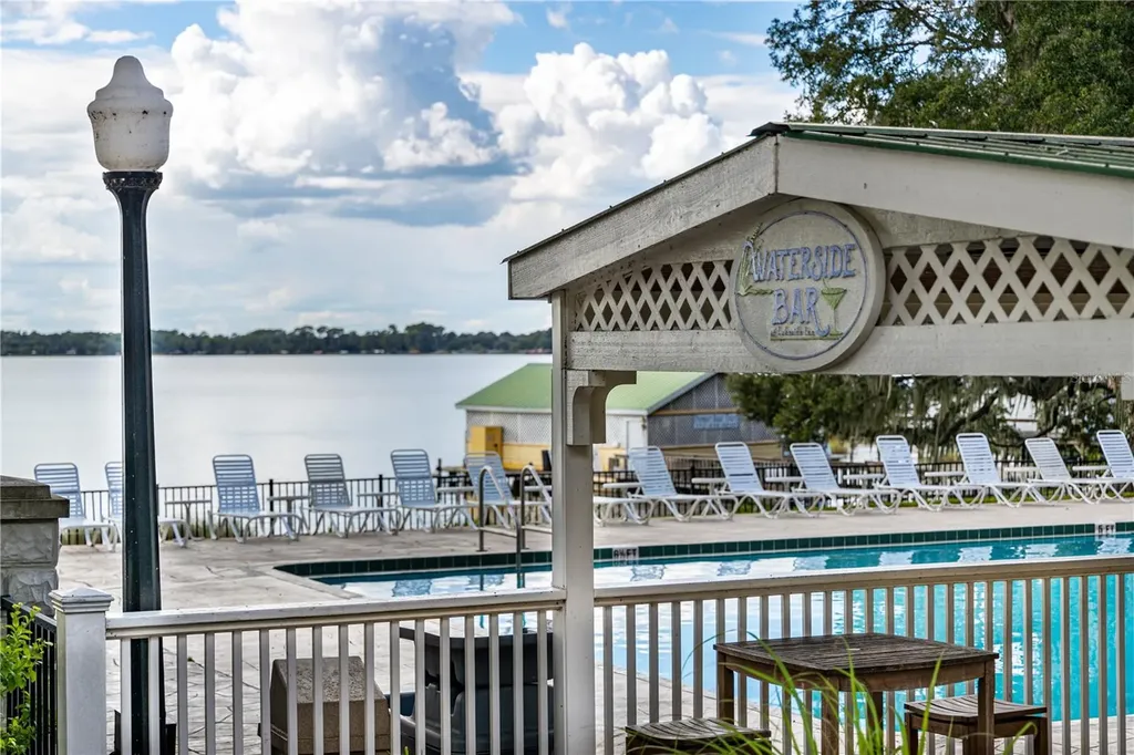 832 E 9th Avenue Mount Dora FL 32757