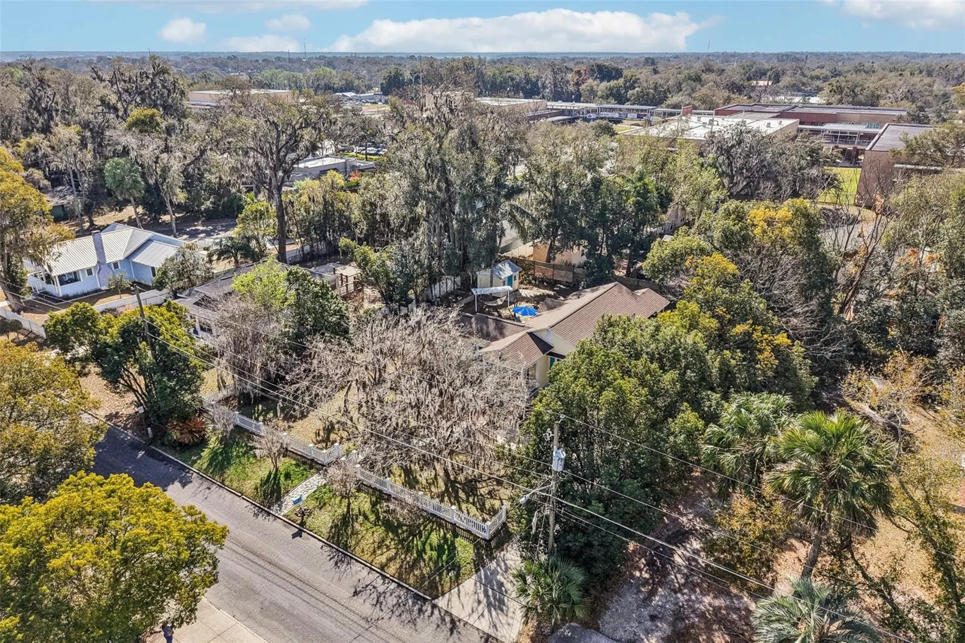 832 E 9th Avenue Mount Dora FL 32757