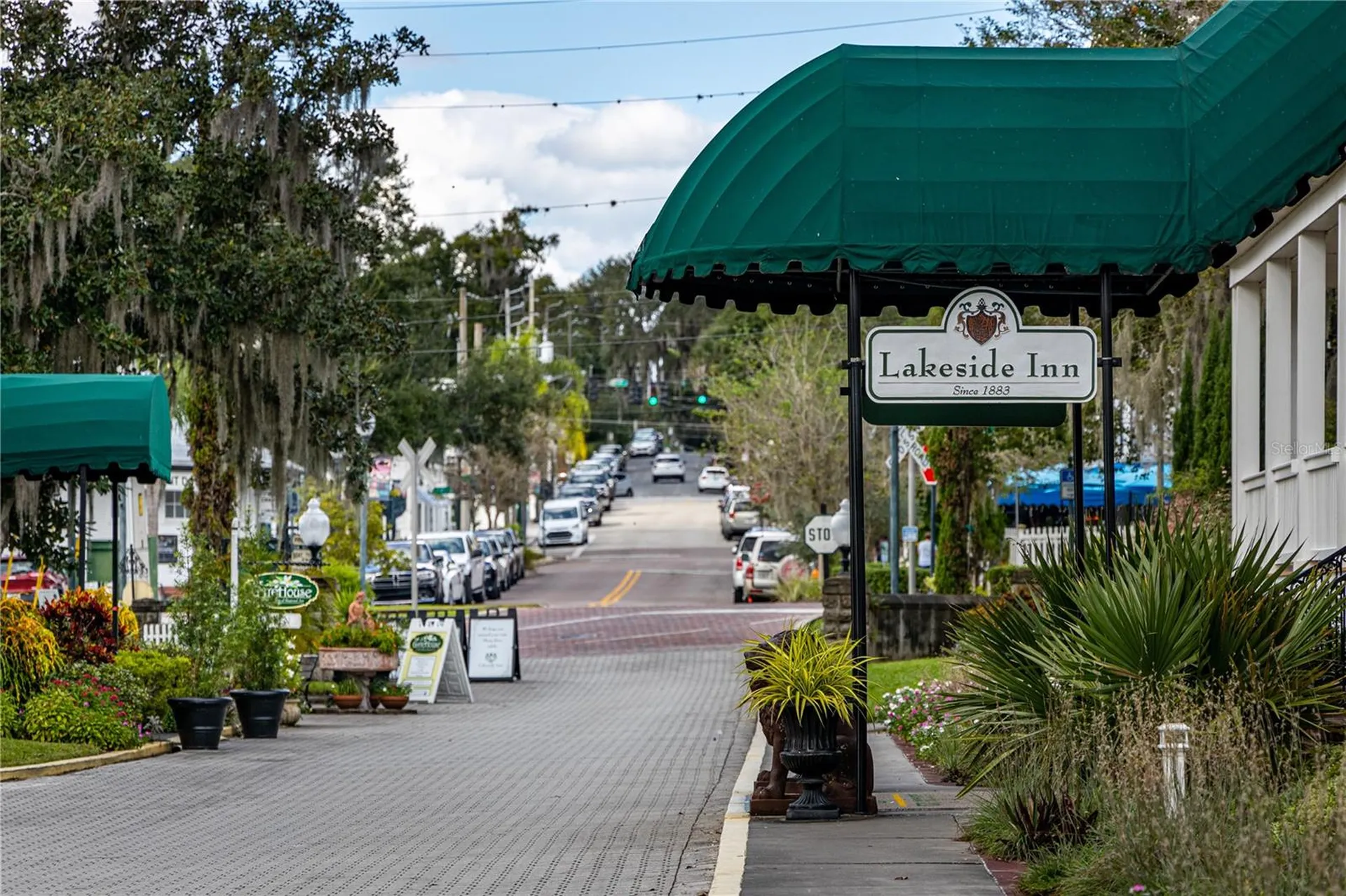 832 E 9th Avenue Mount Dora FL 32757