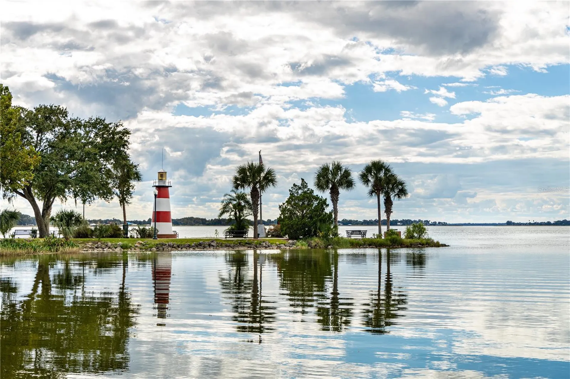 832 E 9th Avenue Mount Dora FL 32757