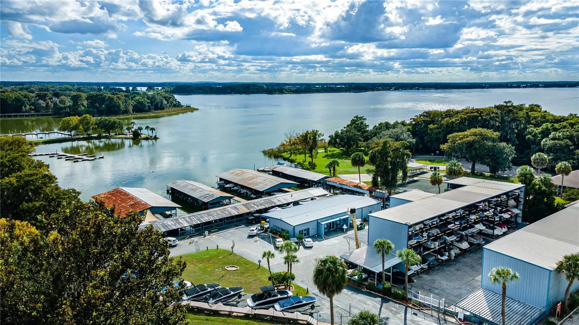 832 E 9th Avenue Mount Dora FL 32757