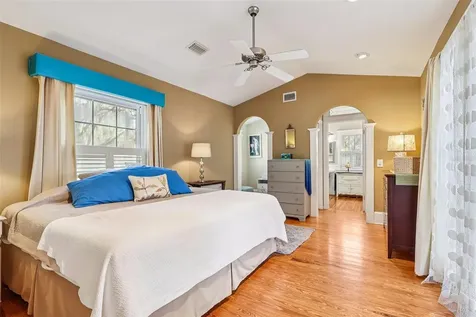 832 E 9th Avenue Mount Dora FL 32757