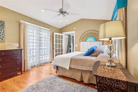 832 E 9th Avenue Mount Dora FL 32757