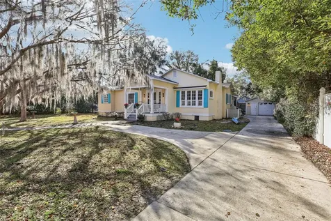 832 E 9th Avenue Mount Dora FL 32757