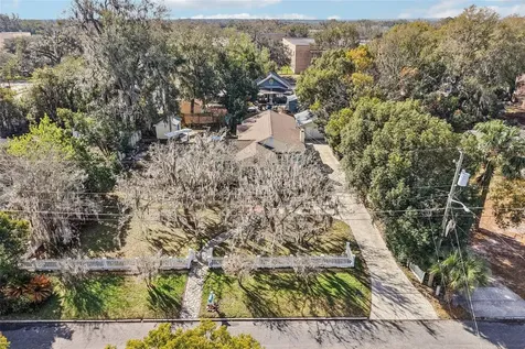 832 E 9th Avenue Mount Dora FL 32757