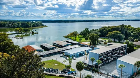 832 E 9th Avenue Mount Dora FL 32757
