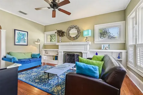 832 E 9th Avenue Mount Dora FL 32757