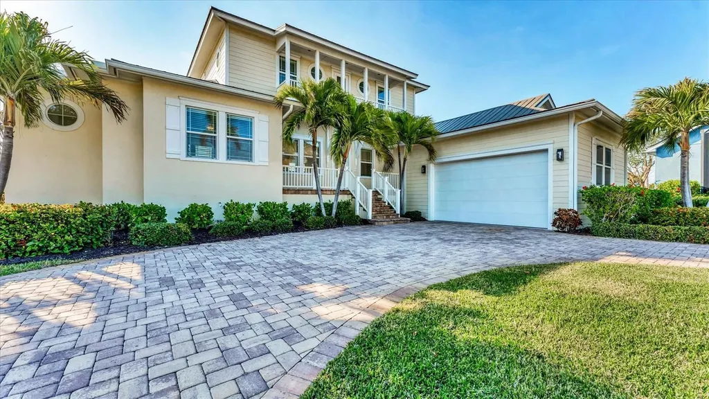 634 Key Royale Drive Holmes Beach FL 34217