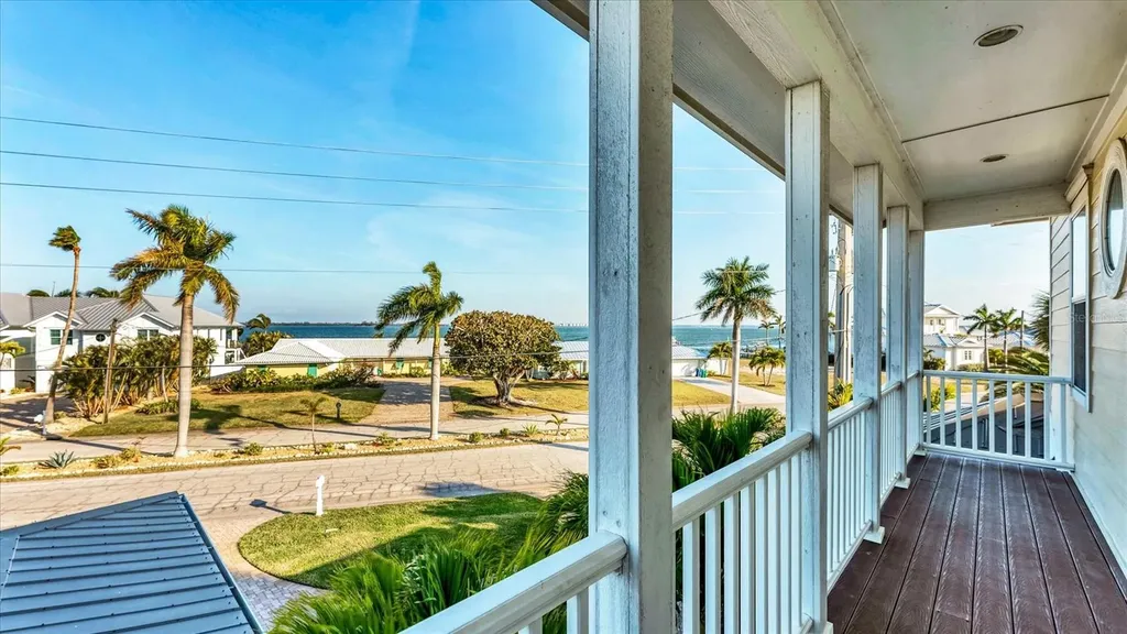 634 Key Royale Drive Holmes Beach FL 34217