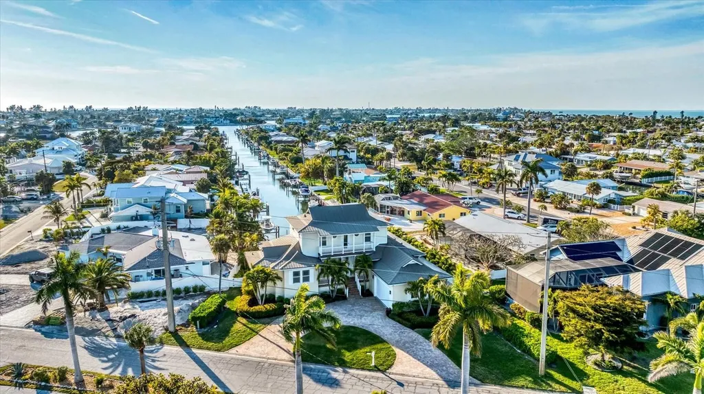 634 Key Royale Drive Holmes Beach FL 34217