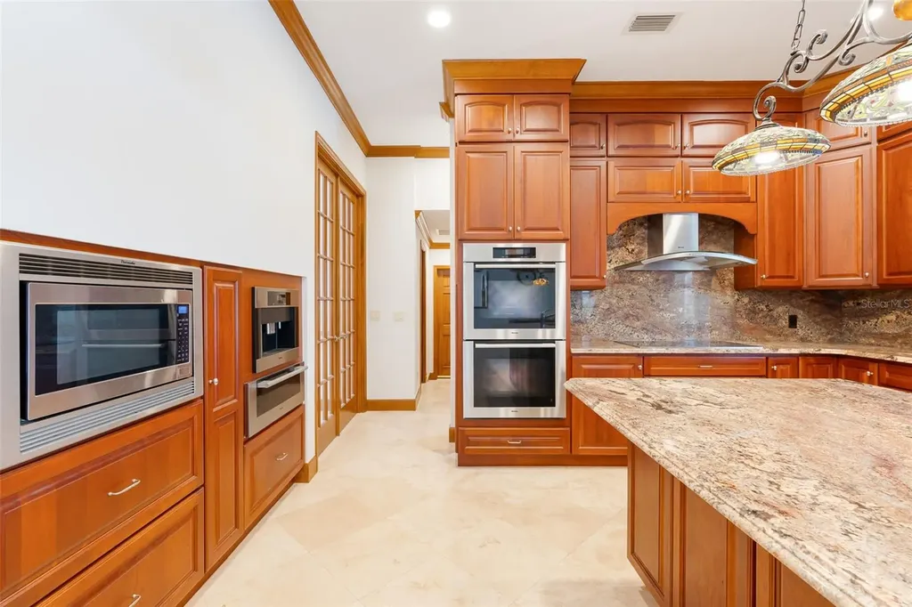 8133 Oakland Place Orlando FL 32819