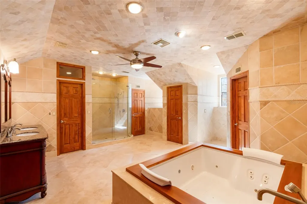 8133 Oakland Place Orlando FL 32819