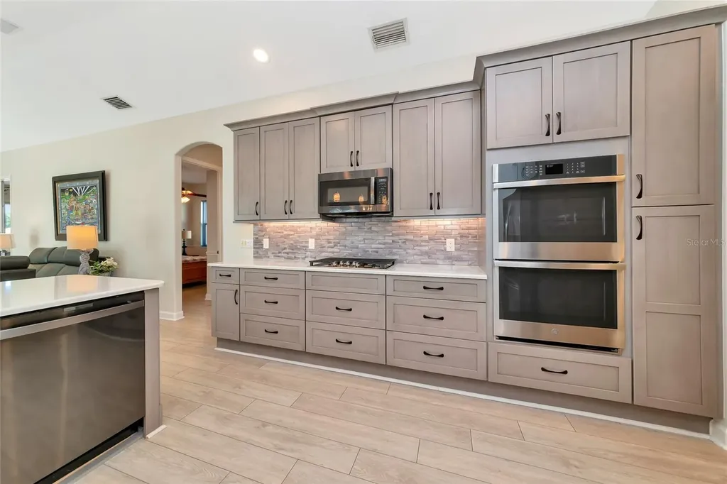 4990 Gardiners Bay Circle Sarasota FL 34238