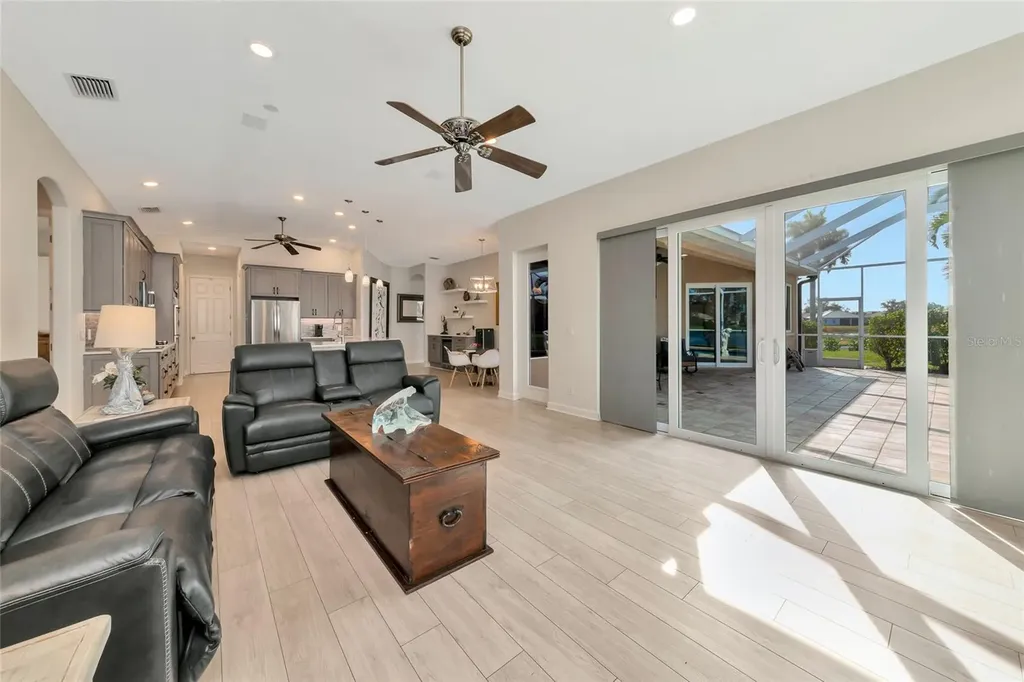 4990 Gardiners Bay Circle Sarasota FL 34238