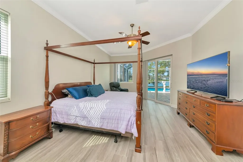 4990 Gardiners Bay Circle Sarasota FL 34238
