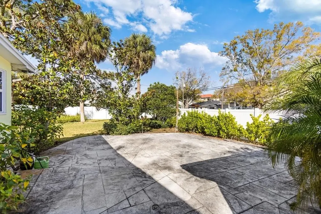 201 S Sherrill Street Tampa FL 33609