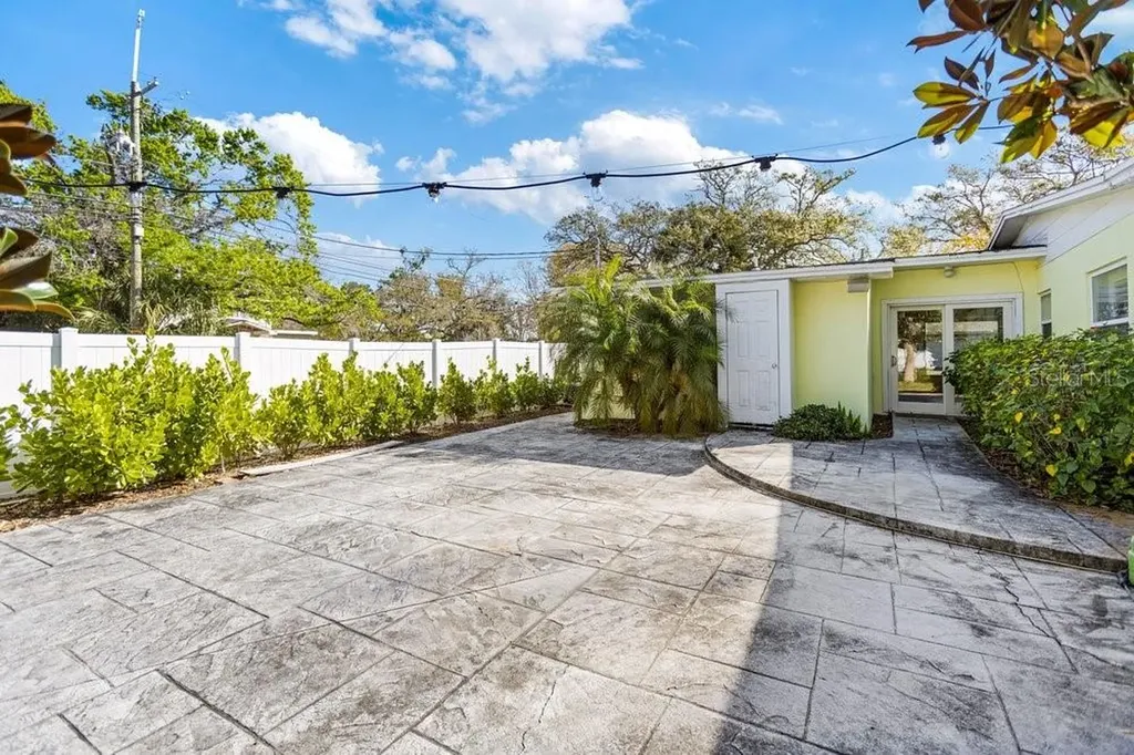 201 S Sherrill Street Tampa FL 33609