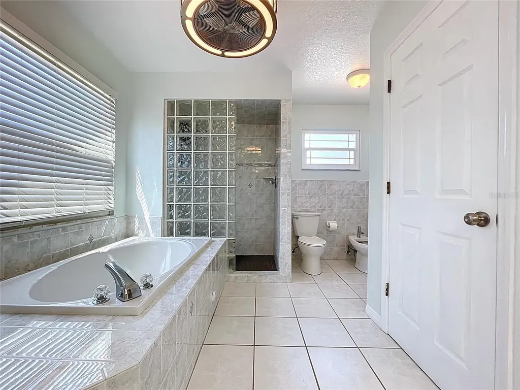10655 Lakeview Drive New Port Richey FL 34654
