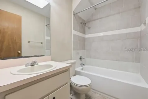 2624 NW 4th Avenue Gainesville FL 32607