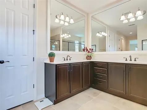 819 San Raphael Street Kissimmee FL 34759