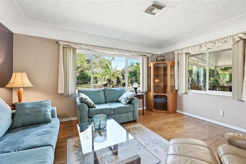 2701 56th Street S Gulfport FL 33707