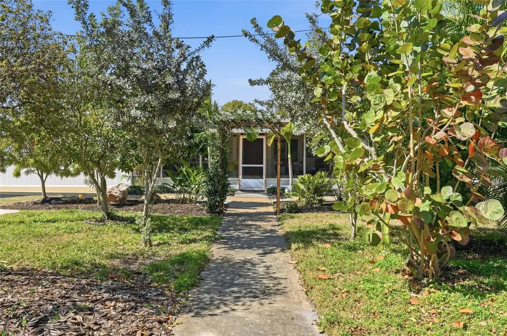 2701 56th Street S Gulfport FL 33707