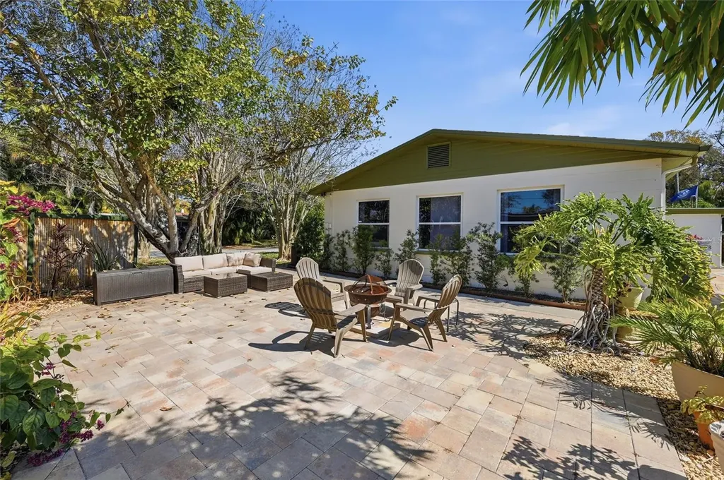 2701 56th Street S Gulfport FL 33707