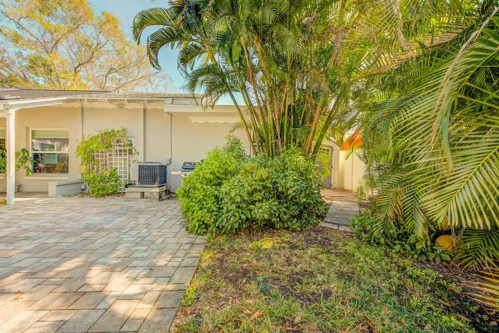 2601 49th Street S Gulfport FL 33707