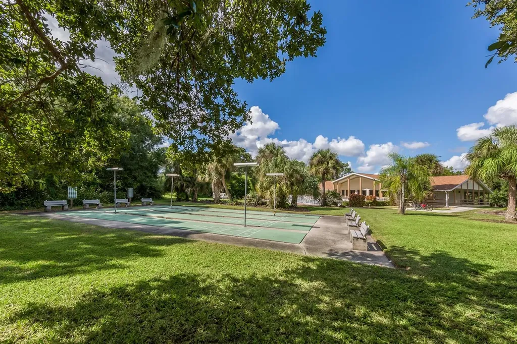 601 Pinebrook Crescent Venice FL 34285