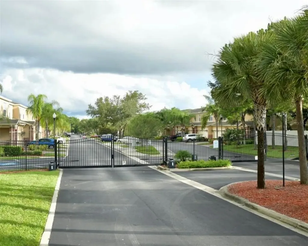 1483 Hillview Lane Tarpon Springs FL 34689